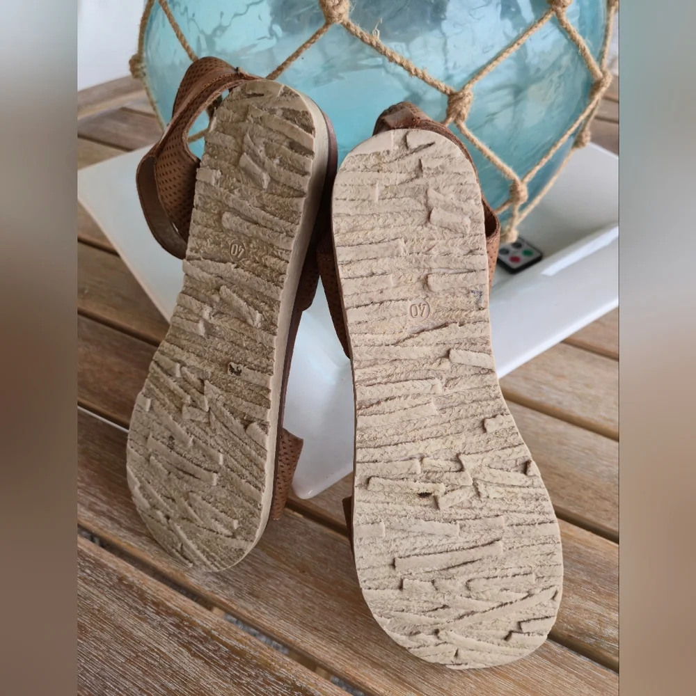 Miz Mooz Perforated Leather Sandals Strap Ankle Women 40 9 9.5 Casual Summer EUC - Picture 10 of 15